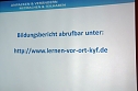 Bildungsbericht übergeben. (Foto: Karl-Heinz Herrmann) Bildungsbericht übergeben. (Foto: Karl-Heinz Herrmann)