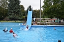 Abbaden im Greu&szlig;ner Freibad (Foto: Andreas Hocke)