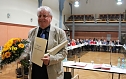 Ehrengabe f&uuml;r J&uuml;rgen Hauskeller (Foto: Karl-Heinz Herrmann)