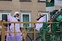 N&auml;rrinnen und Narren ziehen durch die Stadt (2) (Foto: Karl-Heinz Herrmann)