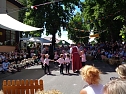 Auf dem Bauernhof war zum 25. Stra&szlig;enfest etwas los (Foto: Kindervilla)