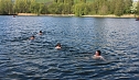 Anbaden am Bebraer Teich (Foto: Karl-Heinz Herrmann)