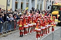 Ein bunter Karnevalszug zog sich am Rosenmontag durch Sondershausen (Foto: Eva Maria Wiegand)