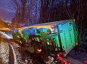 Unfall-Lkw musste geborgen werden (Foto: S. Dietzel)