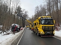 Unfall-Lkw musste geborgen werden (Foto: S. Dietzel)