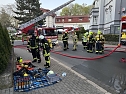 Die Feuerwehren in Sondershausen und Ebeleben versuchen das Feuer zu l&ouml;schen.  (Foto: Silvio Dietzel)
