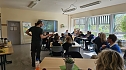 Mit Hilfe von Landschaftsplanern und Architekten erörterten Schüler aus Heldrungen, wie sie ihre Schule klimaresilienter machen können. (Foto: IBKM) Mit Hilfe von Landschaftsplanern und Architekten erörterten Schüler aus Heldrungen, wie sie ihre Schule klimaresilienter machen können. (Foto: IBKM)