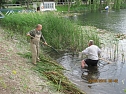 Arbeitseinsatz im Schwimmbad (Foto: Stadt Heldrungen)