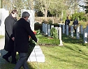 Feierliche Kranzniederlegung (Foto: Karl-Heinz Herrmann)