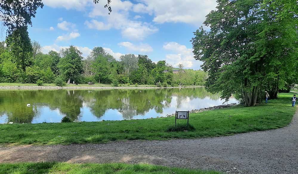 Exhibitionistische-Handlungen-am-Schlossteich