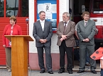 Feierliche &Uuml;bergabe (Foto: Karl-Heinz Herrmann)