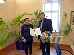 Einbürgerung vorgenommen (Foto: Landratsamt Kyffhäuserkreis) Einbürgerung vorgenommen (Foto: Landratsamt Kyffhäuserkreis)