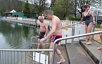 Warmes Anbaden? (Foto: Karl-Heinz Herrmann)