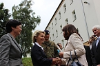 Bild: Gespr&auml;che mit der Verteidigungsministerin (Foto: Karl-Heinz Herrmann)