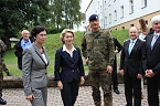 Bild: Gespr&auml;che mit der Verteidigungsministerin (Foto: Karl-Heinz Herrmann)