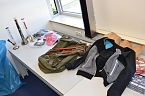 Waffen, Masken, Kleidung und Beutegut (Foto: Polizei)