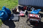 Waffen, Masken und Beutegut (Foto: Polizei)