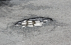 Stra&szlig;ensch&auml;den in Jecha (Foto: Karl-Heinz Herrmann)
