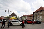 Peter-Flotte vor dem Schwan (Foto: Heidrun Fischer)
