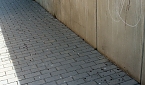 Wodkaflasche auf den Kopf (Foto: Karl-Heinz Herrmann)
