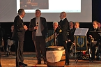 Ministerpr&auml;sident bekam Schl&auml;ge (Foto: Karl-Heinz Herrmann)