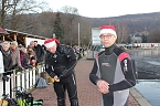 Massenansturm zum Weihnachtstauchen (Foto: Karl-Heinz Herrmann)