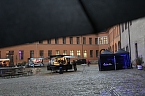 Bild: Feuchter Beginn beim Residenzfest (Foto: Karl-Heinz Herrmann)