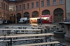 Bild: Feuchter Beginn beim Residenzfest (Foto: Karl-Heinz Herrmann)