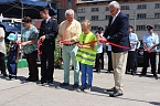 Bild: Feuerwehrger&auml;tehaus feierlich &uuml;bergeben (Foto: Karl-Heinz Herrmann)