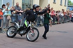 Bild: Spektakul&auml;re Stuntshow (Foto: Karl-Heinz Herrmann)
