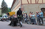 Bild: Spektakul&auml;re Stuntshow (Foto: Karl-Heinz Herrmann)