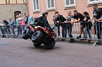 Bild: Spektakul&auml;re Stuntshow (Foto: Karl-Heinz Herrmann)