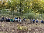 Arbeitseinsatz im Affenwald (Foto: privat) Arbeitseinsatz im Affenwald (Foto: privat)