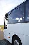 Schulbus mit Laster kollidiert (Foto: Silvio Dietzel)