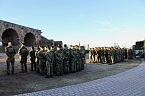 Verleihung des Fahnenbandes vor dem Kyffh&auml;user Denkmal (Foto: Eva Maria Wiegand)