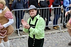 Ein bunter Karnevalszug zog sich am Rosenmontag durch Sondershausen (Foto: Eva Maria Wiegand)