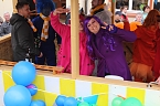 Ein bunter Karnevalszug zog sich am Rosenmontag durch Sondershausen (Foto: Eva Maria Wiegand)