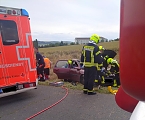 Drei junge Männer bei Unfall leicht verletzt (Foto: Feuerwehr Bad Frankenhausen/Silvio Dietzel) Drei junge Männer bei Unfall leicht verletzt (Foto: Feuerwehr Bad Frankenhausen/Silvio Dietzel)