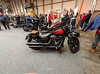 Peter Blei unterwegs auf der Motorradmesse (Foto: Peter Blei) Peter Blei unterwegs auf der Motorradmesse (Foto: Peter Blei)