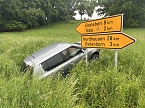 Unfall zwischen Toba und Dietenborn (Foto: S. Dietzel) Unfall zwischen Toba und Dietenborn (Foto: S. Dietzel)