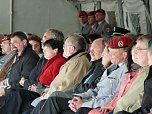 Fahnenband verliehen (Foto: Karl-Heinz Herrmann)