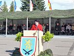 Fahnenband verliehen (Foto: Karl-Heinz Herrmann)