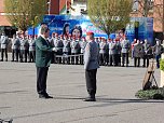 Fahnenband verliehen (Foto: Karl-Heinz Herrmann)