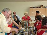 Kochen der VIPs (Foto: Karl-Heinz Herrmann)