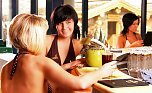 Verw&ouml;hnen der Frauen (Foto: Kyffh&auml;user-Therme)