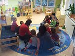Beim Vorlesen (Foto: privat) Beim Vorlesen (Foto: privat)