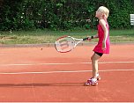 Tennisnachwuchs k&auml;mpft (Foto: Karl-Heinz Herrmann)