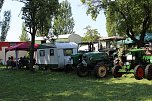 Traktoren über Traktoren... (Foto: Karl-Heinz Herrmann) Traktoren über Traktoren... (Foto: Karl-Heinz Herrmann)