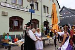 Hausm&auml;nner laden zum Bauernmarkt ein (Foto: Karl-Heinz Herrmann)