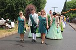 Festumzug in Udersleben (Foto: Karl-Heinz Herrmann) Festumzug in Udersleben (Foto: Karl-Heinz Herrmann)